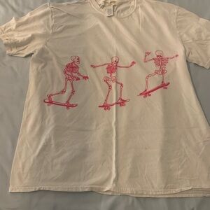 URBAN OUTFITTERS skeleton graphic tee